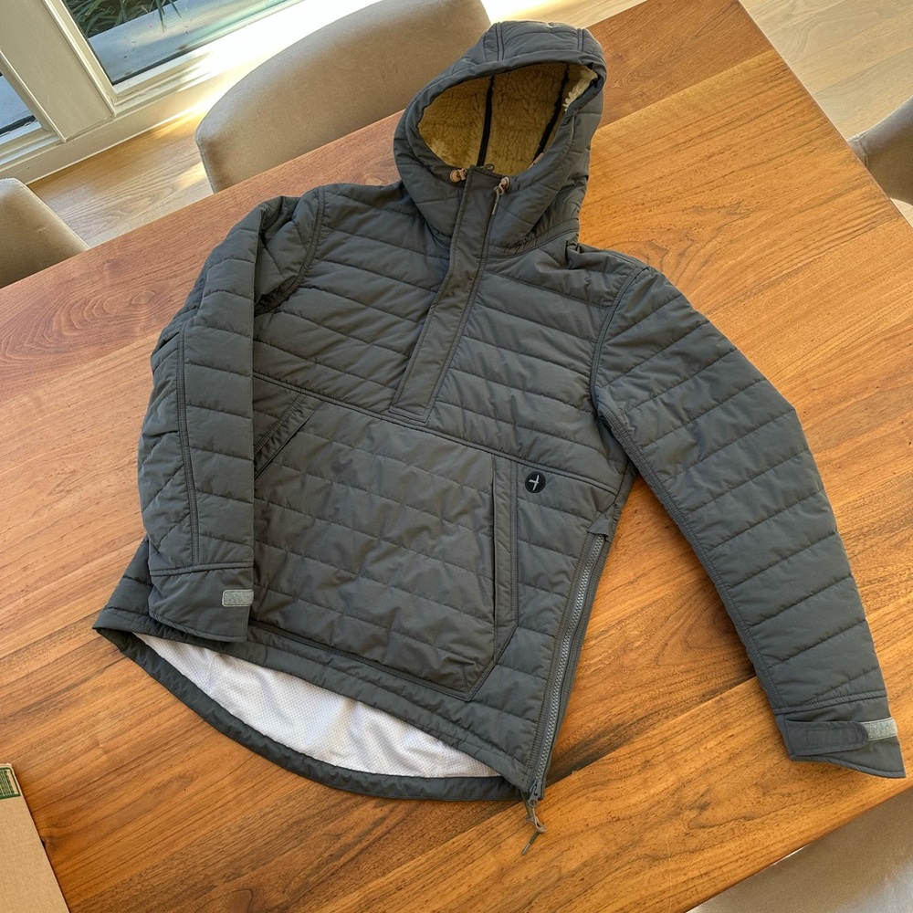 Relwen Channel Anorak in Dark Smoke